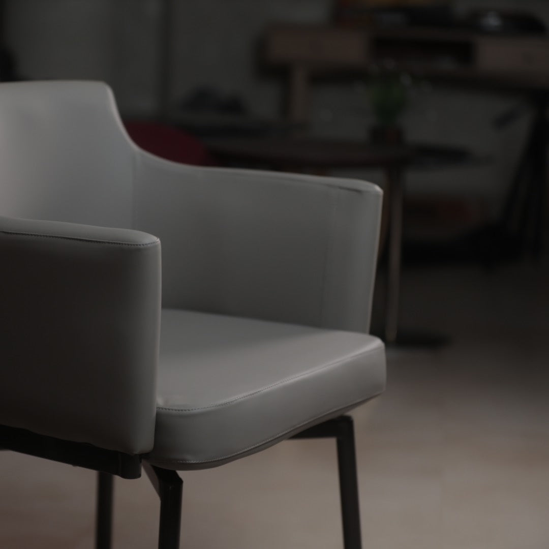 HALF REVOLVING DINING CHAIR