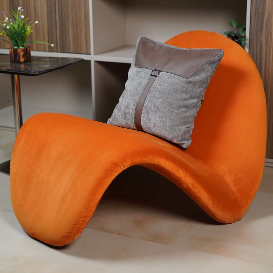 TONGUE CHAIR