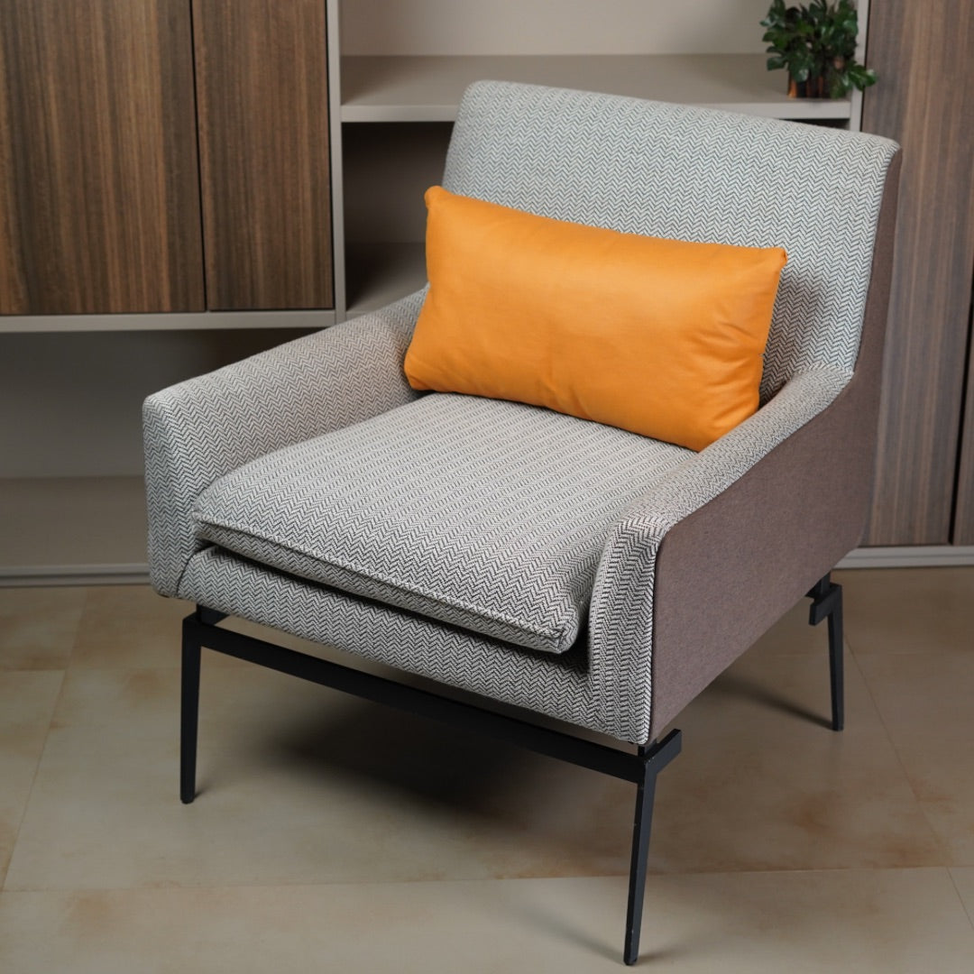 HIGH BACK LEISURE CHAIR