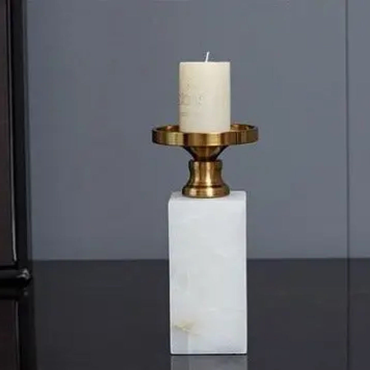 ONYX CANDLE STAND