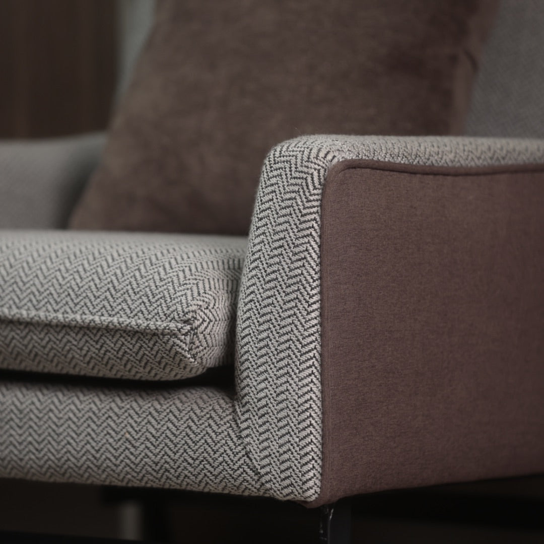 HIGH BACK LEISURE CHAIR