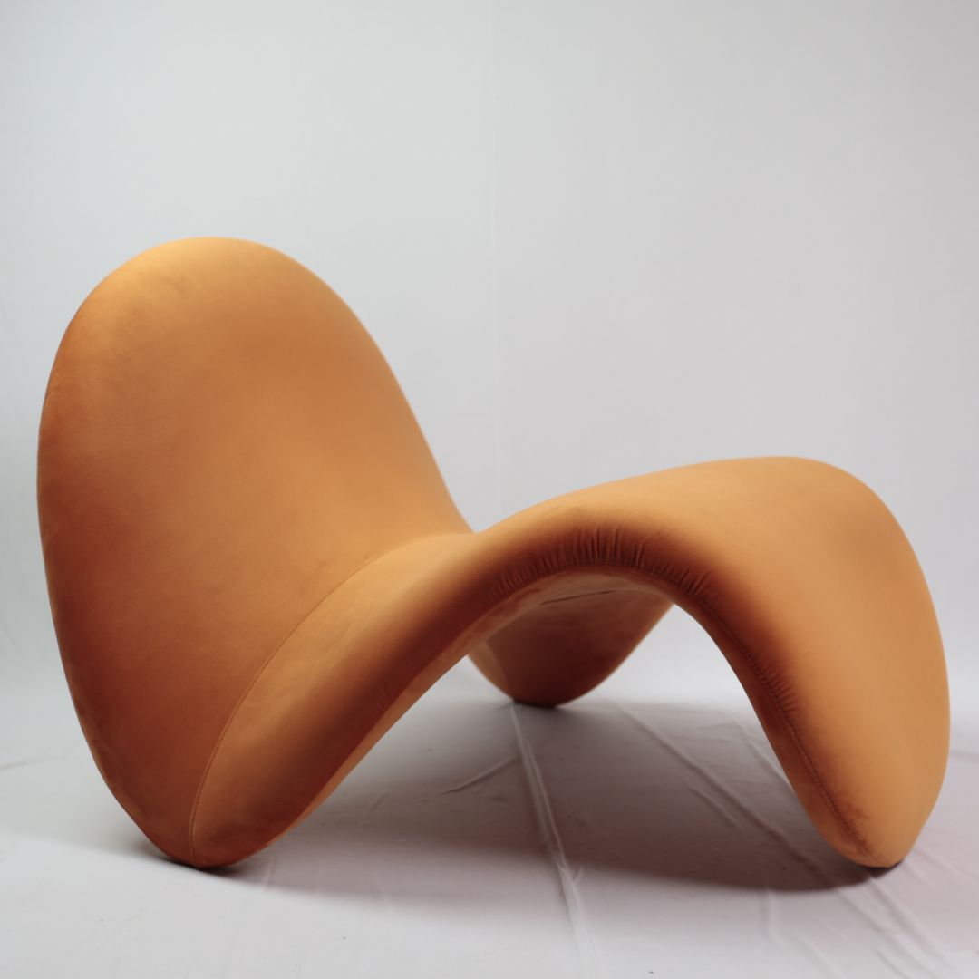 TONGUE CHAIR